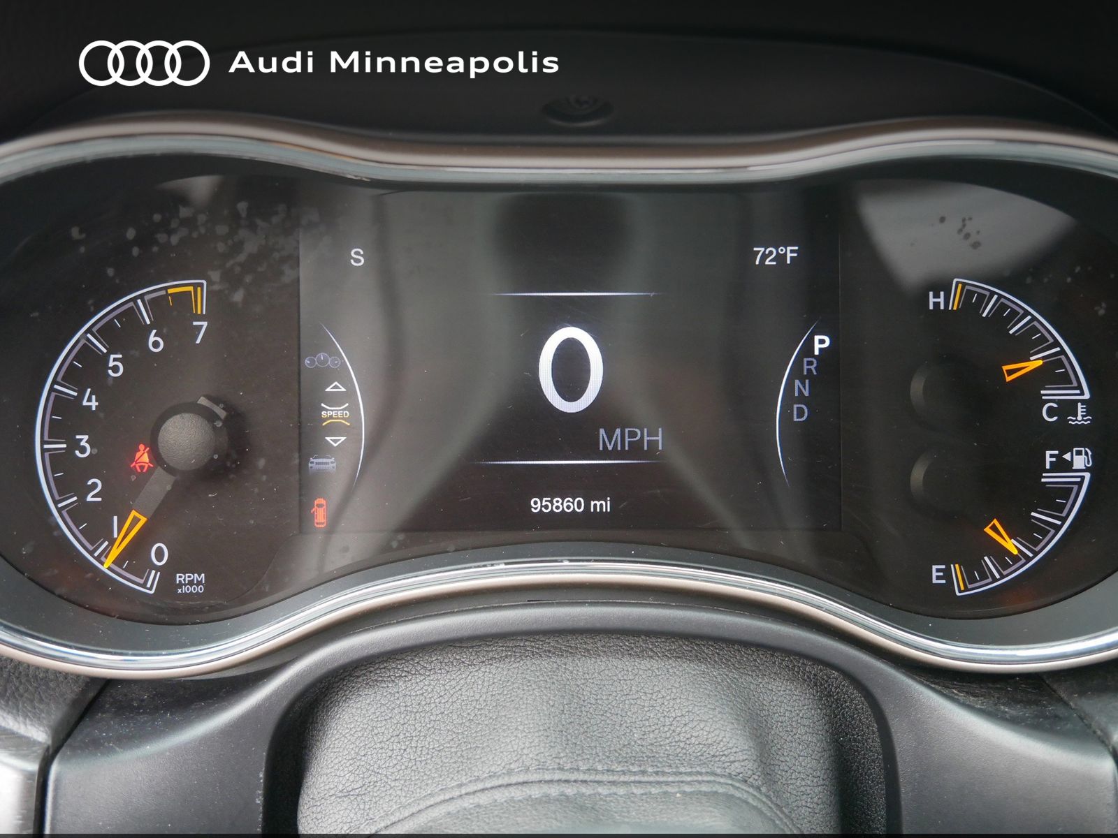 Thumbnail: 2017 Jeep Grand Cherokee - 28