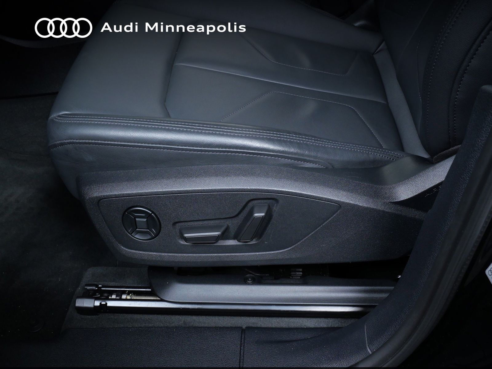 Thumbnail: 2023 Audi Q3 - 26