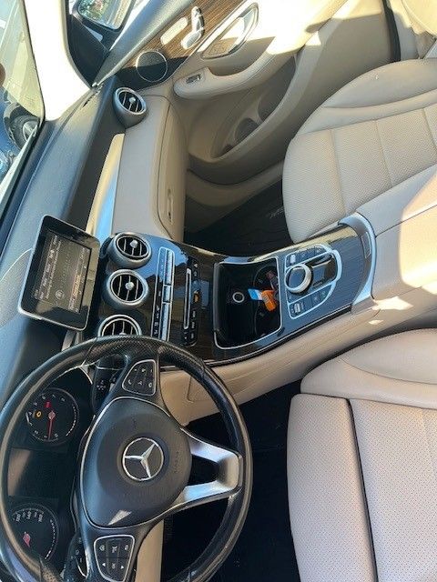 Thumbnail: 2019 Mercedes-Benz GLC - 9