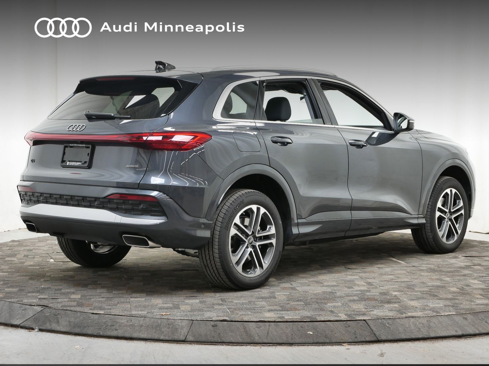 Thumbnail: 2025 Audi Q5 - 8