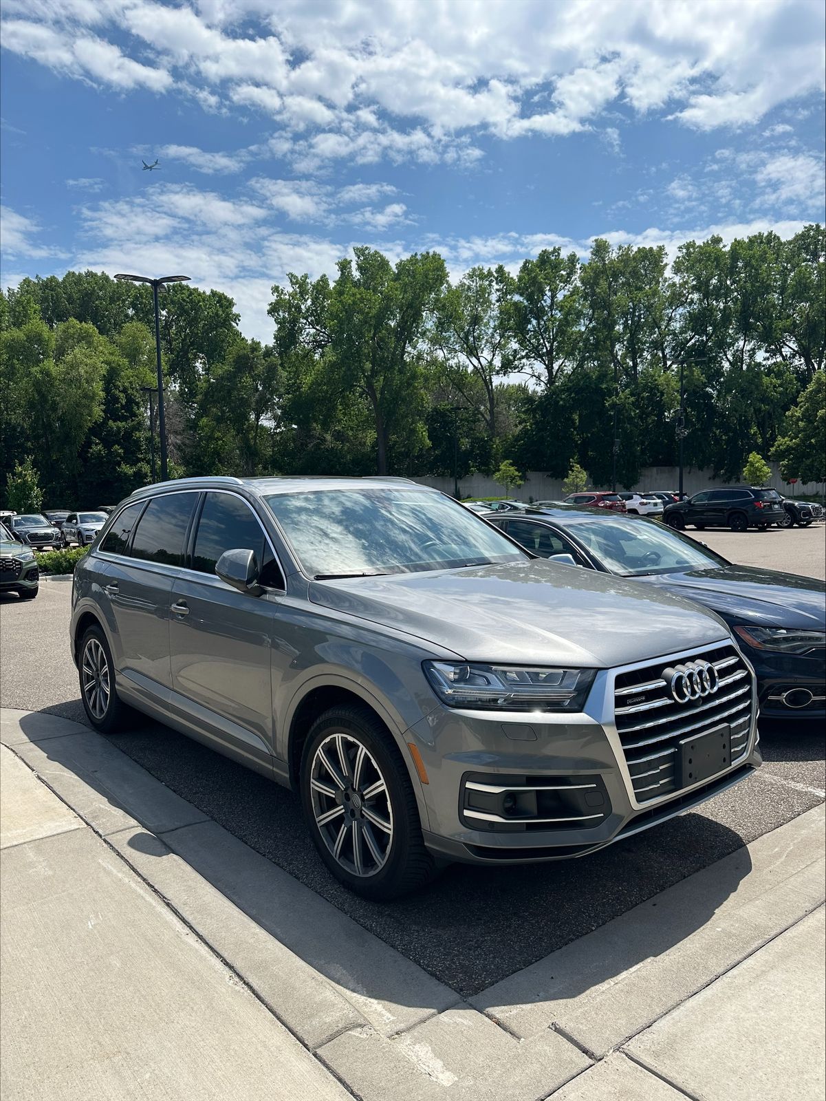 Thumbnail: 2017 Audi Q7 - 1