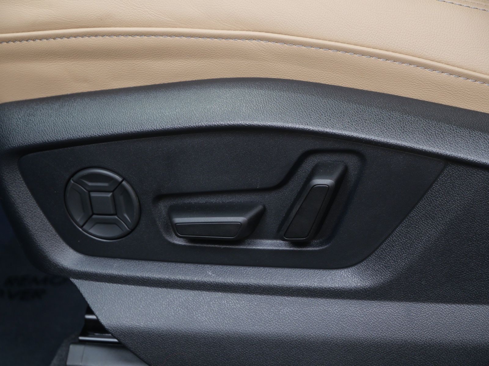 Thumbnail: 2026 Audi Q7 - 11