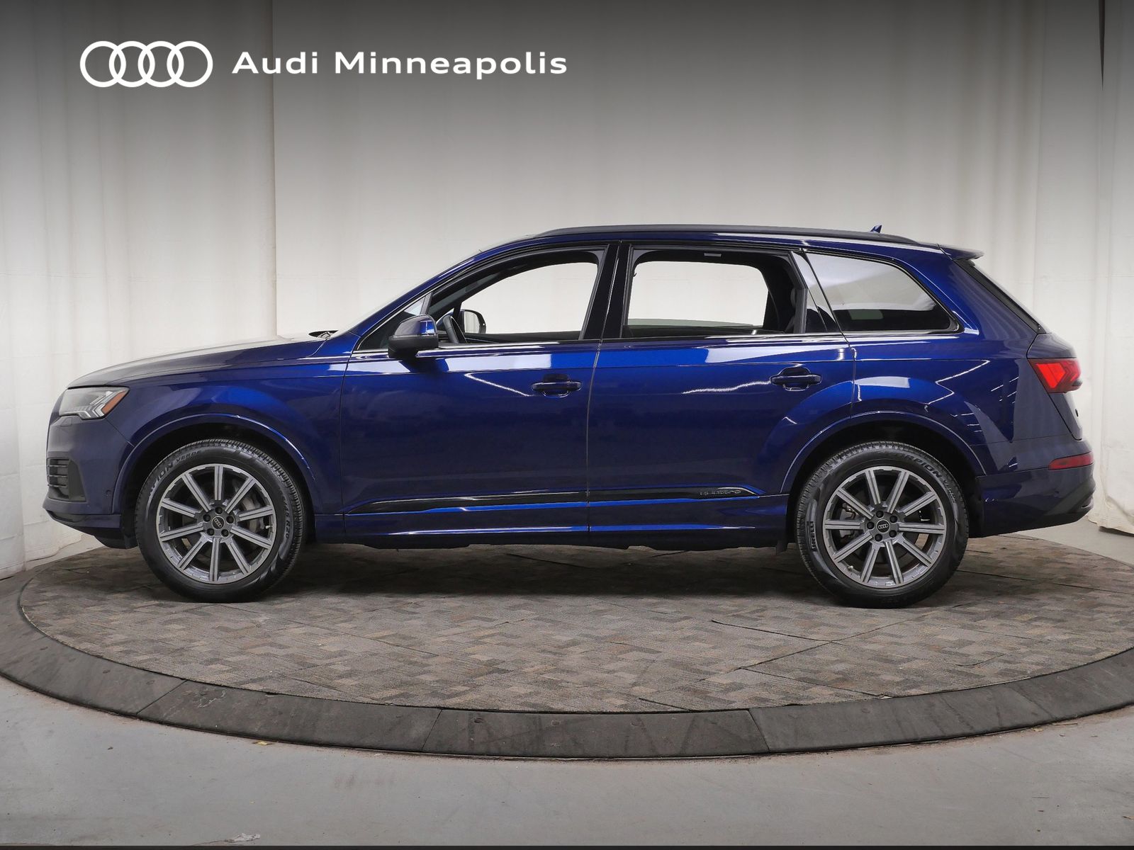 Thumbnail: 2023 Audi Q7 - 3