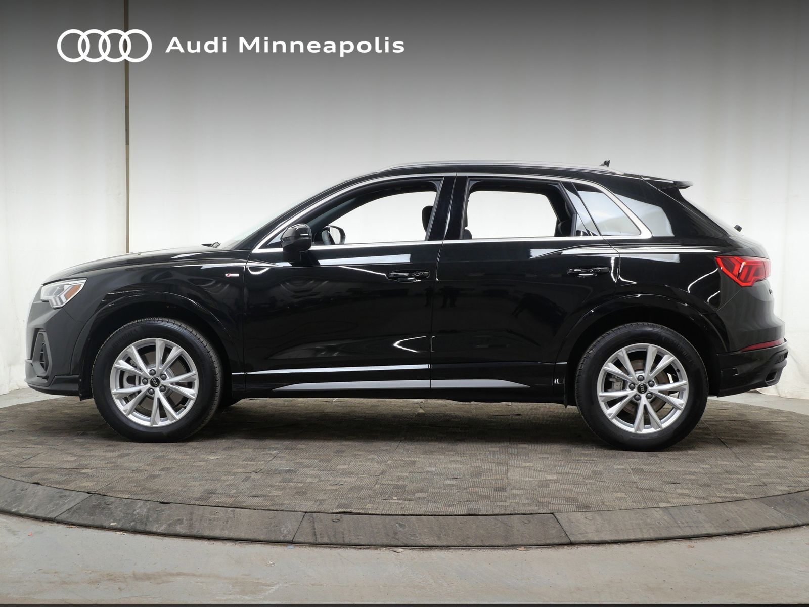 Thumbnail: 2025 Audi Q3 - 3