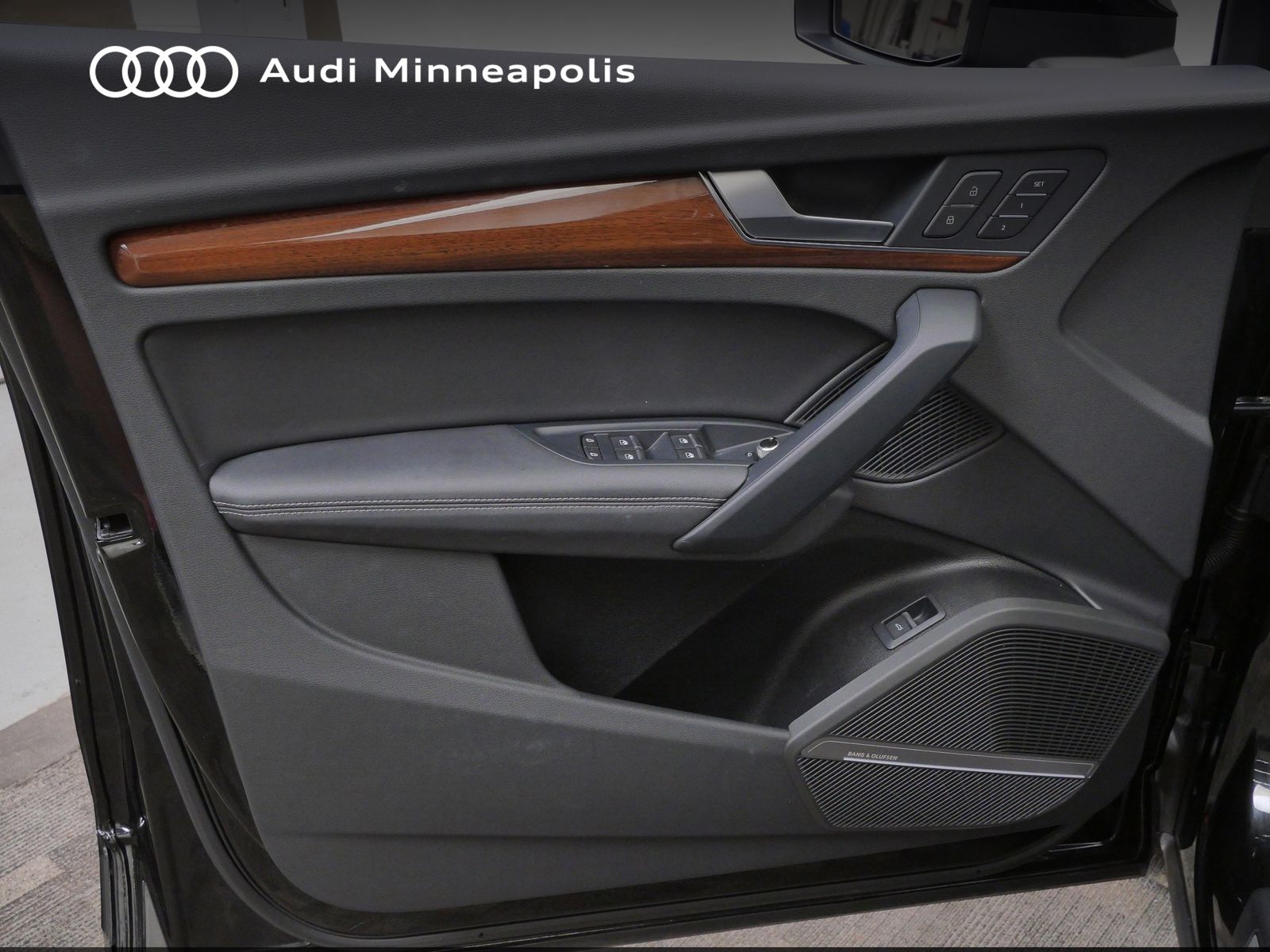 Thumbnail: 2023 Audi Q5 - 12