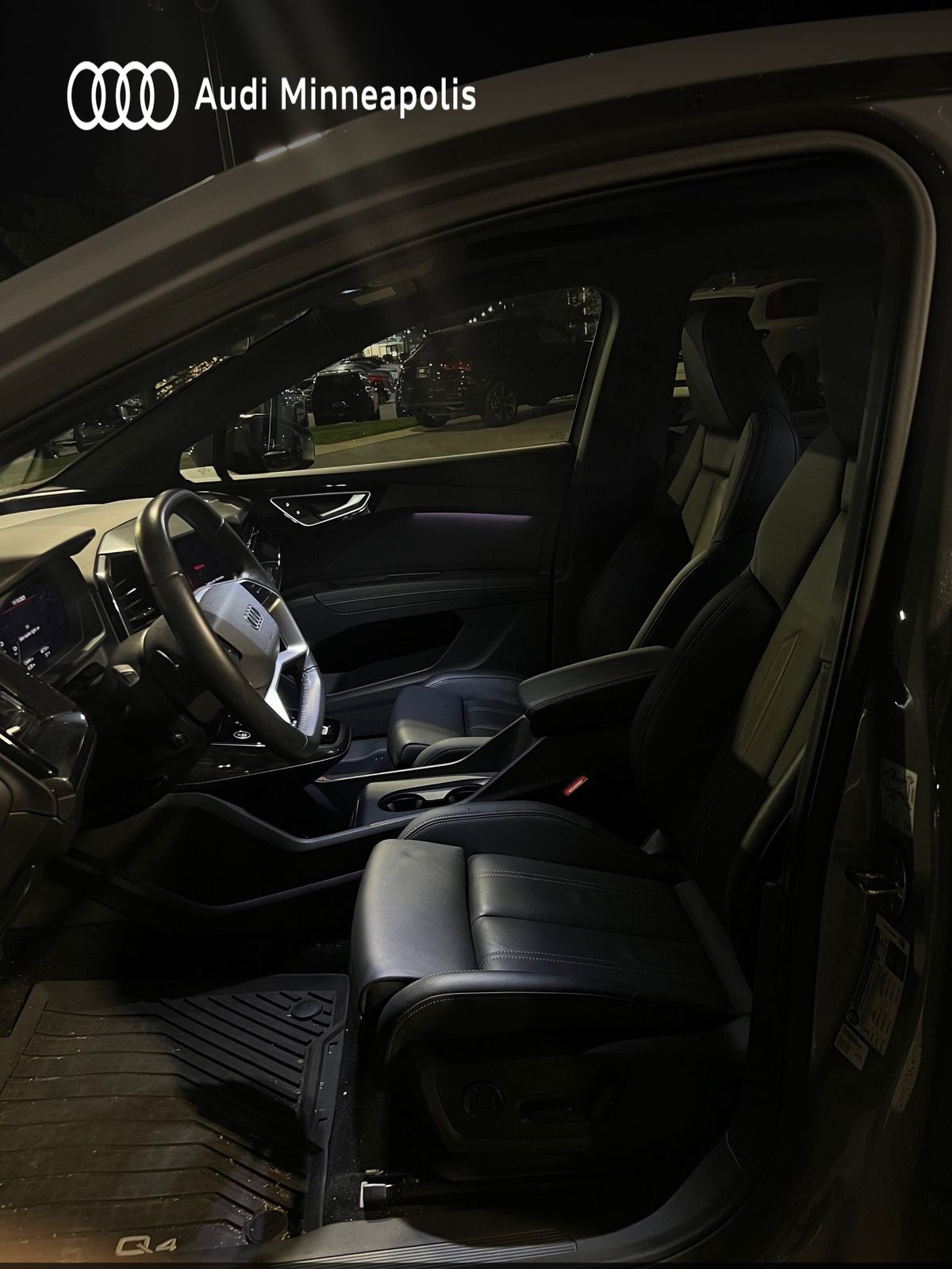 Thumbnail: 2023 Audi Q4 e-tron - 12