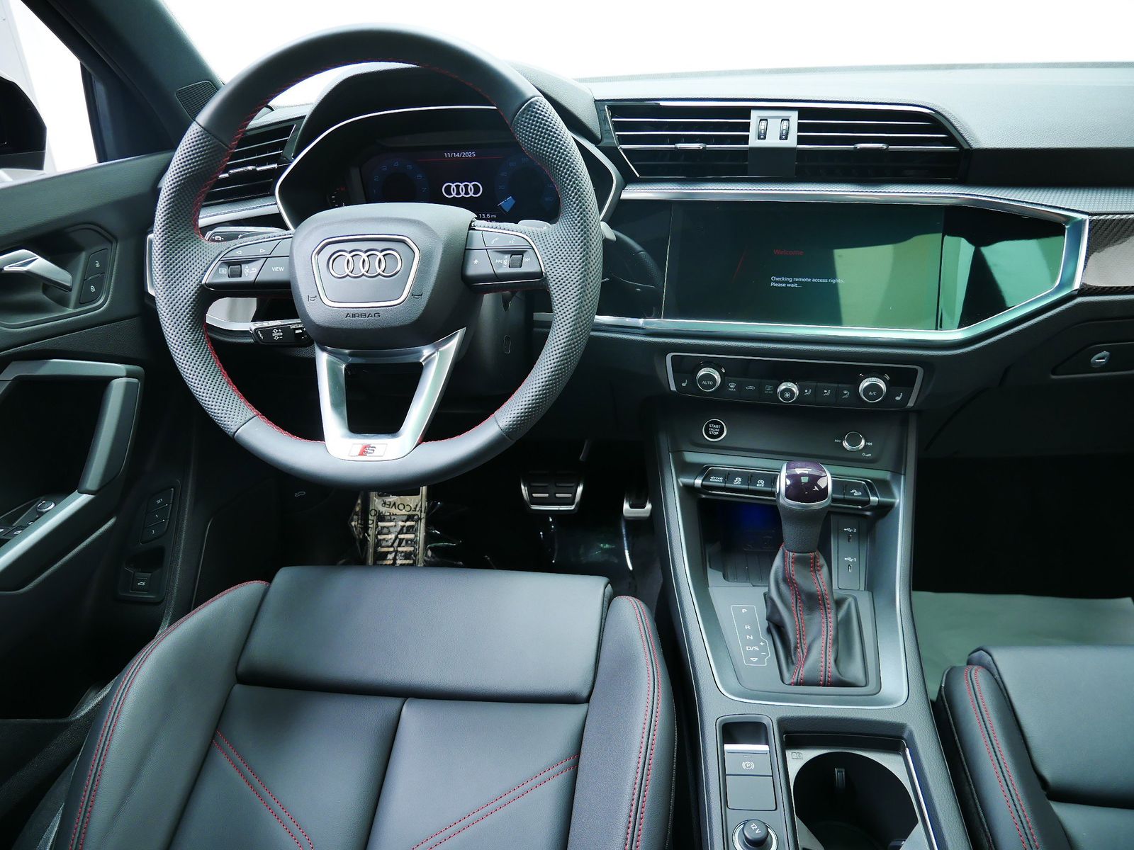 Thumbnail: 2025 Audi Q3 - 13