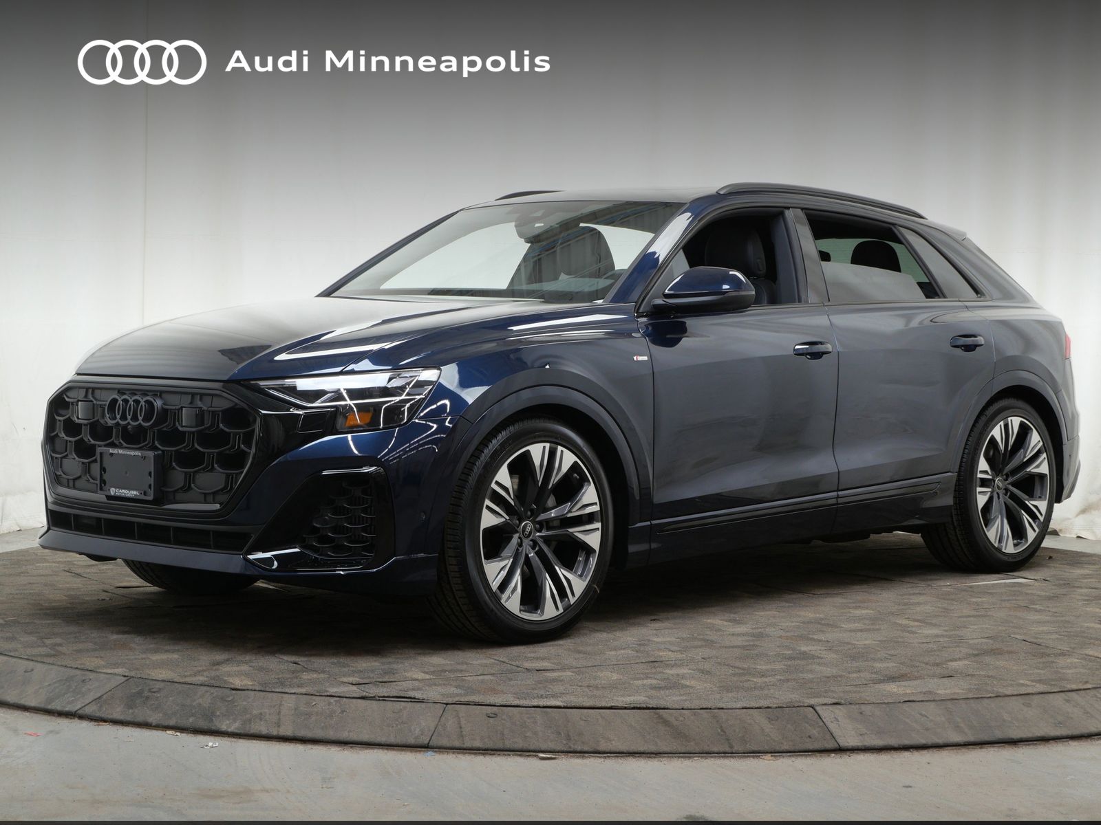 Thumbnail: 2026 Audi Q8 - 1