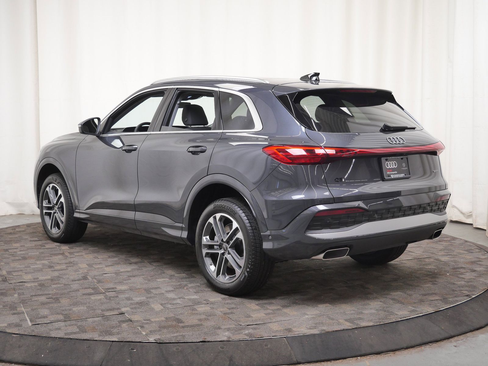 Thumbnail: 2026 Audi Q5 - 4