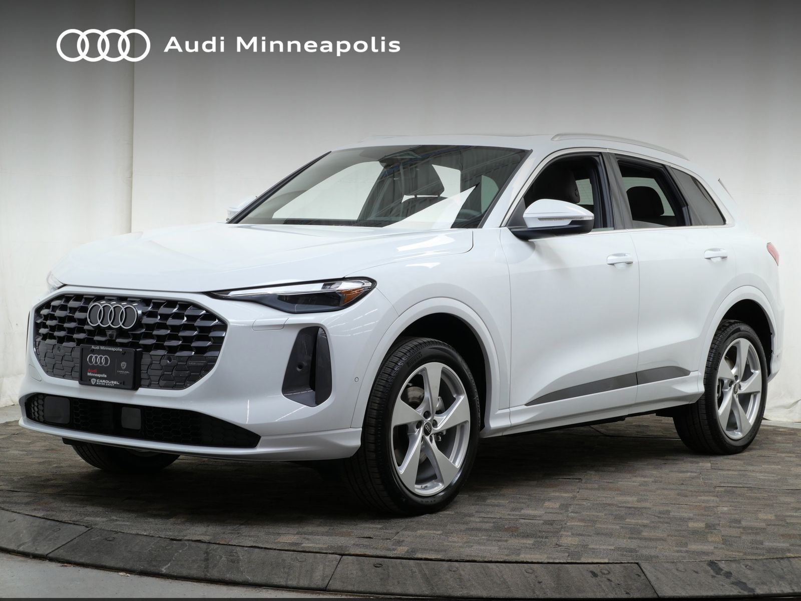 Thumbnail: 2025 Audi Q5 - 1