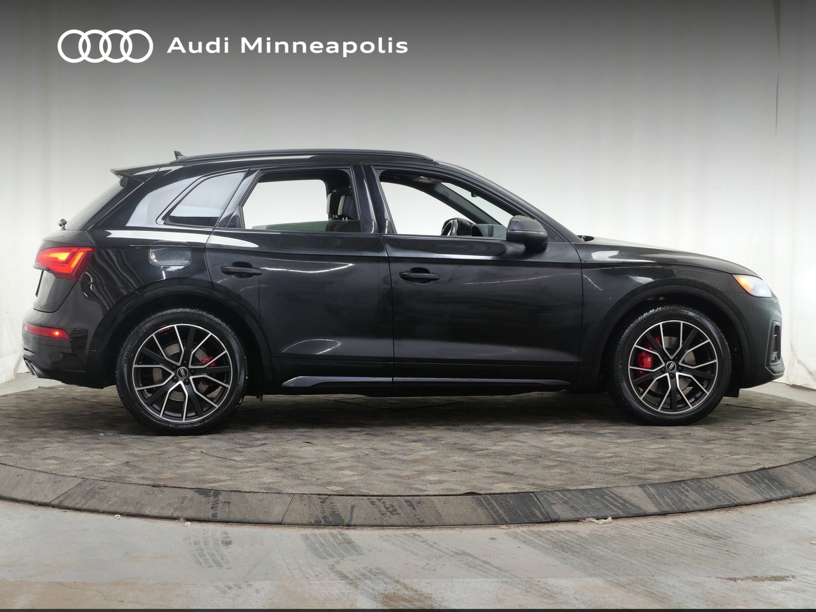 Thumbnail: 2021 Audi SQ5 - 9