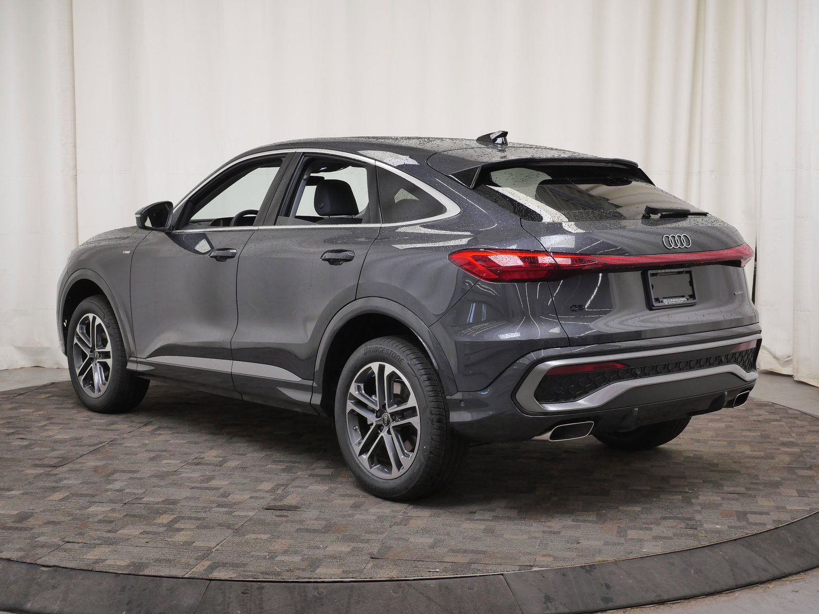 Thumbnail: 2026 Audi Q5 - 4