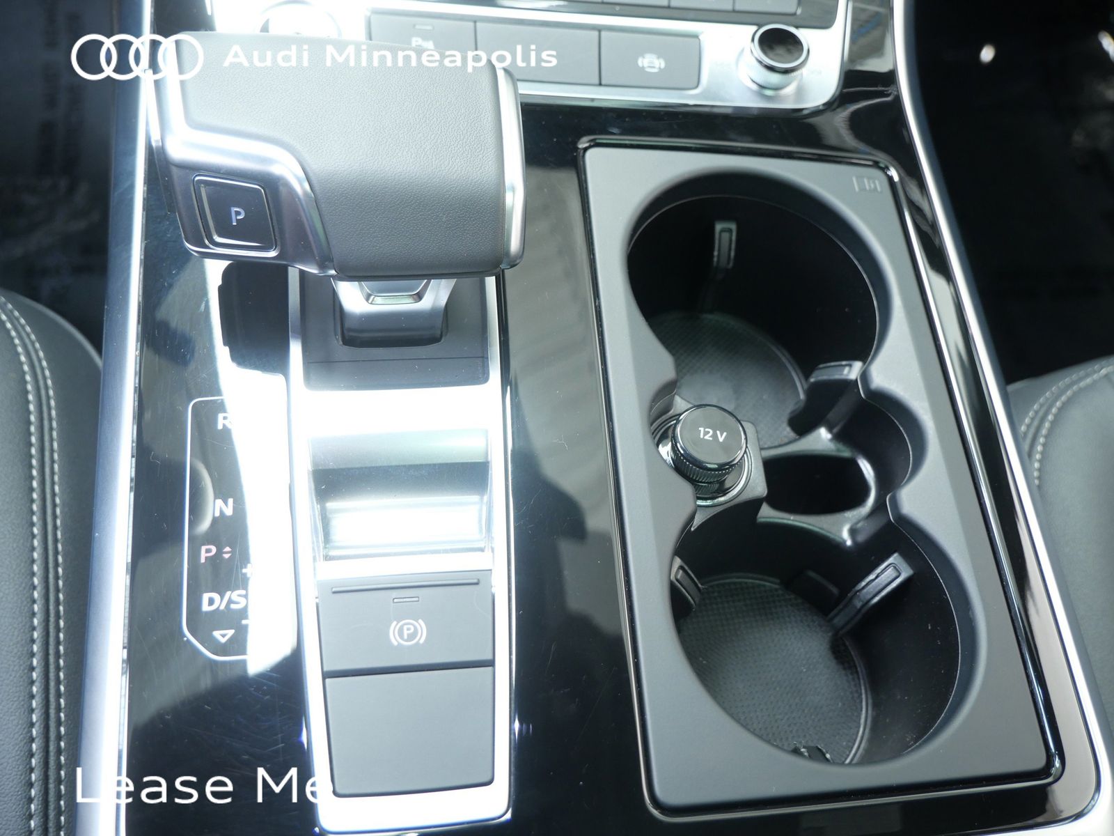 Thumbnail: 2025 Audi Q7 - 24