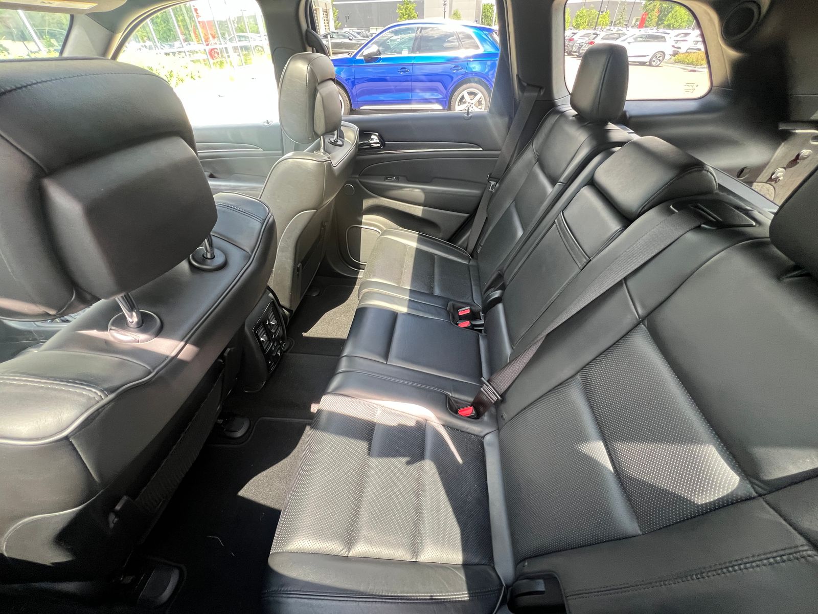 Thumbnail: 2020 Jeep Grand Cherokee - 6