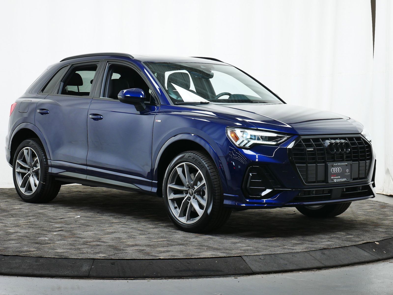 Thumbnail: 2025 Audi Q3 - 8