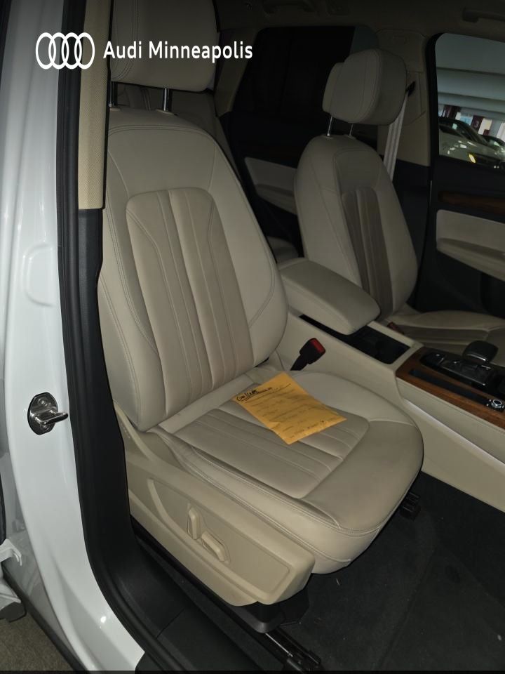 Thumbnail: 2023 Audi Q5 - 13