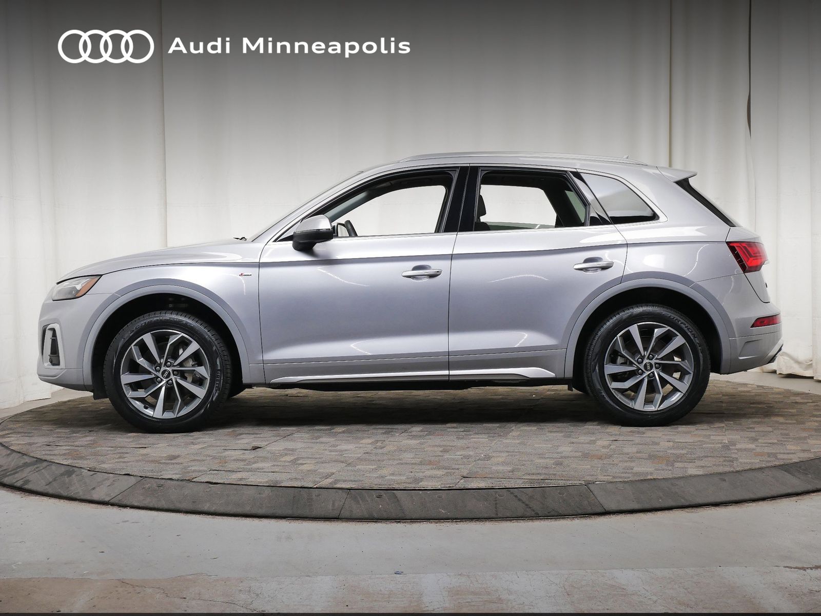 Thumbnail: 2023 Audi Q5 - 2