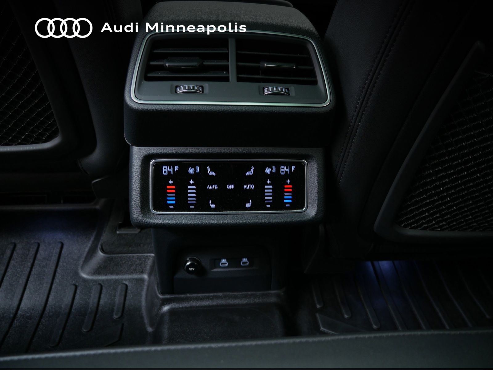 Thumbnail: 2024 Audi Q8 e-tron - 18