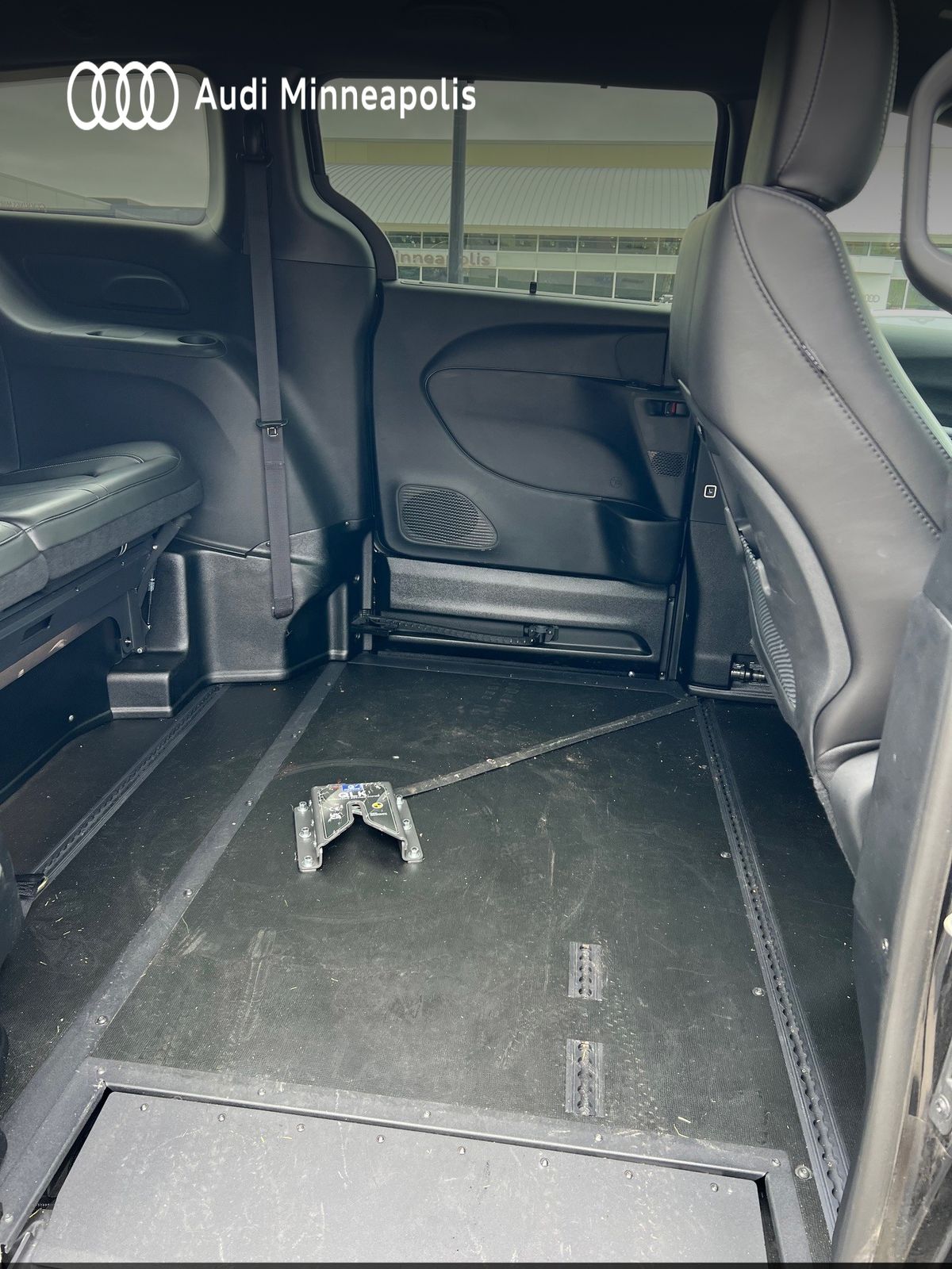Thumbnail: 2023 Chrysler Pacifica - 2