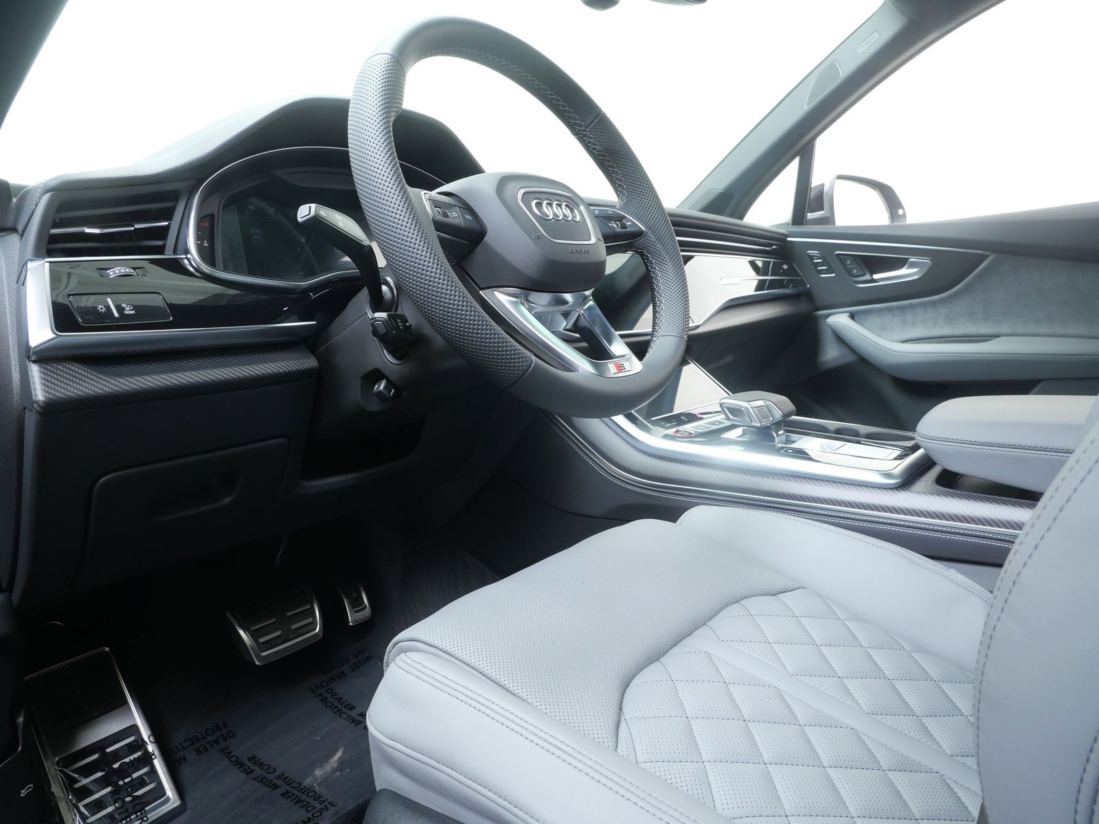 Thumbnail: 2026 Audi SQ7 - 2