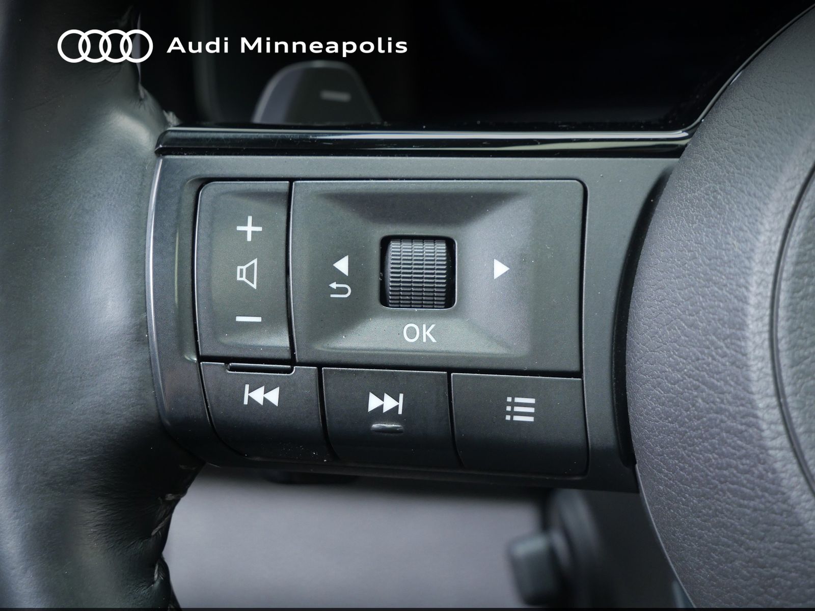 Thumbnail: 2023 Nissan Pathfinder - 26