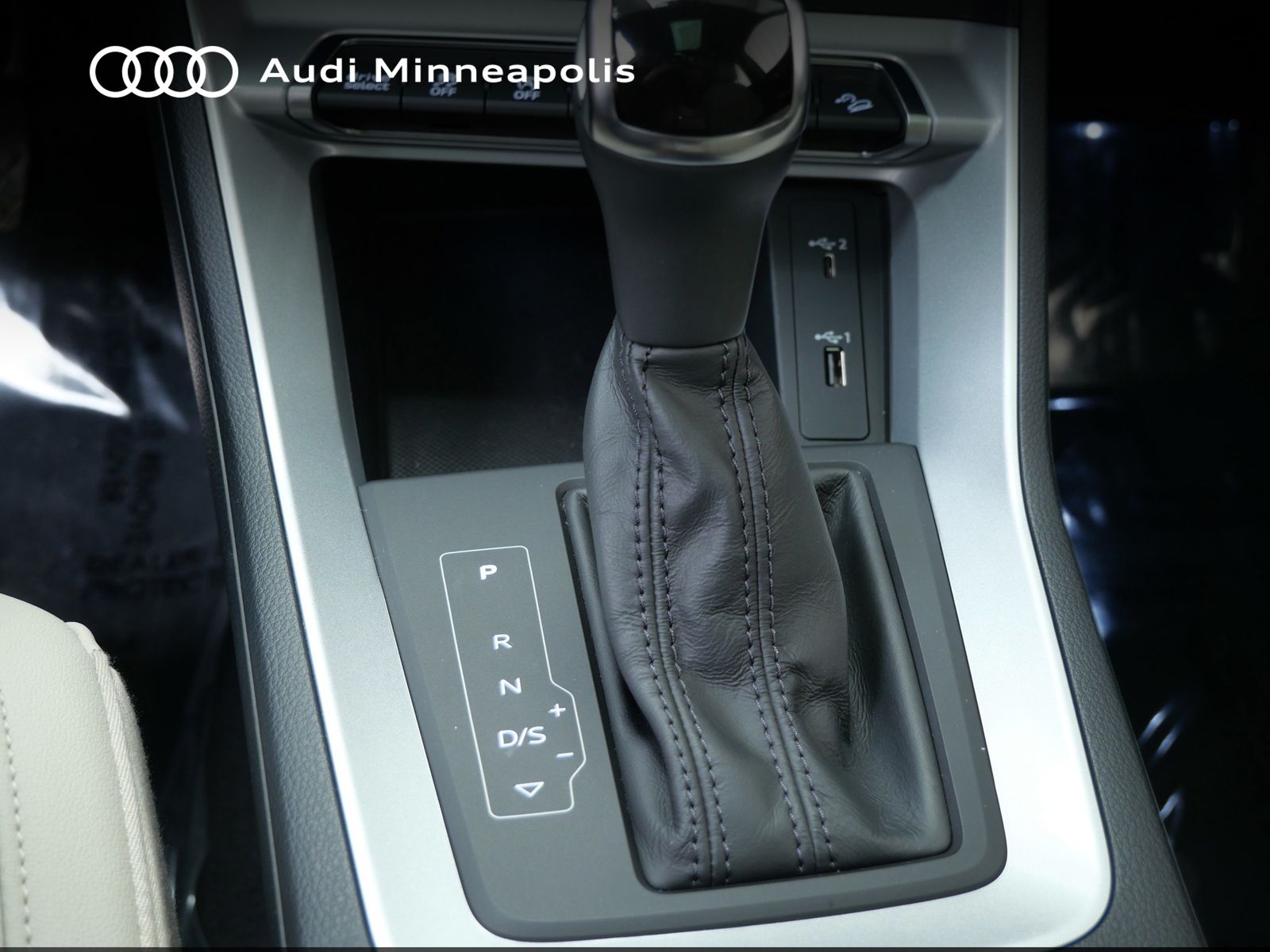 Thumbnail: 2021 Audi Q3 - 24