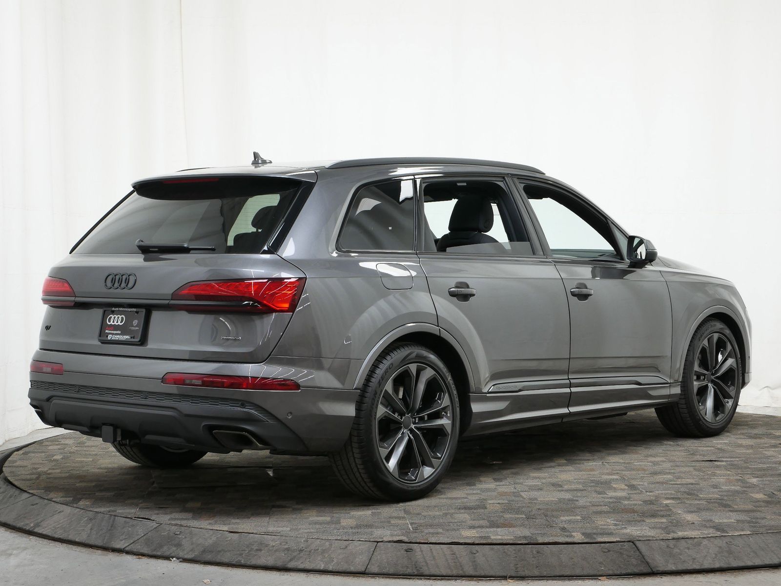 Thumbnail: 2026 Audi Q7 - 6