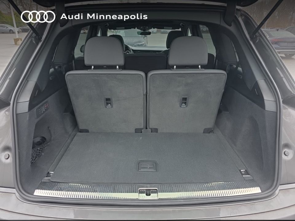 Thumbnail: 2023 Audi Q7 - 18