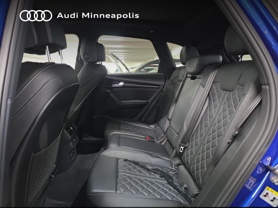 Thumbnail: 2023 Audi SQ5 - 12