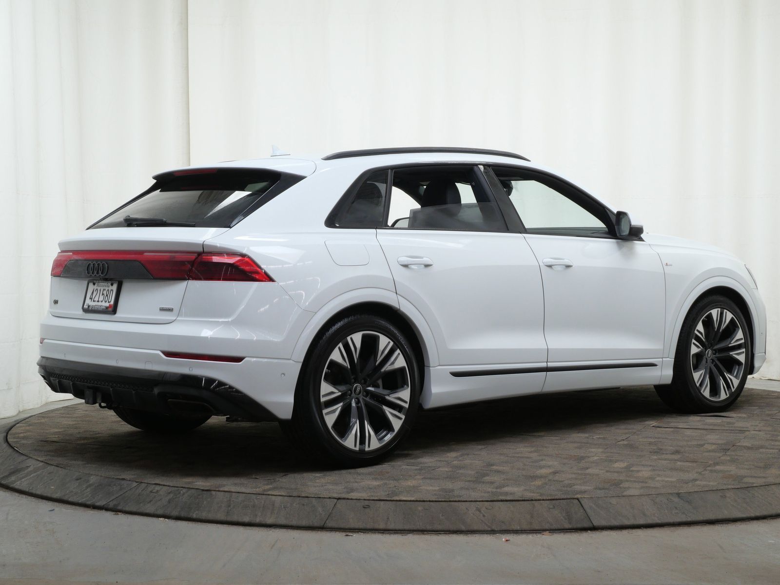 Thumbnail: 2026 Audi Q8 - 6