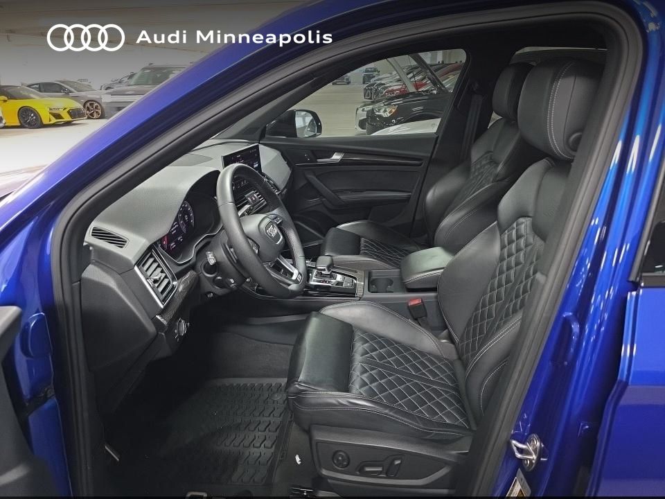 Thumbnail: 2023 Audi SQ5 - 2
