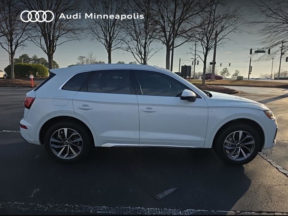 Thumbnail: 2023 Audi Q5 - 17