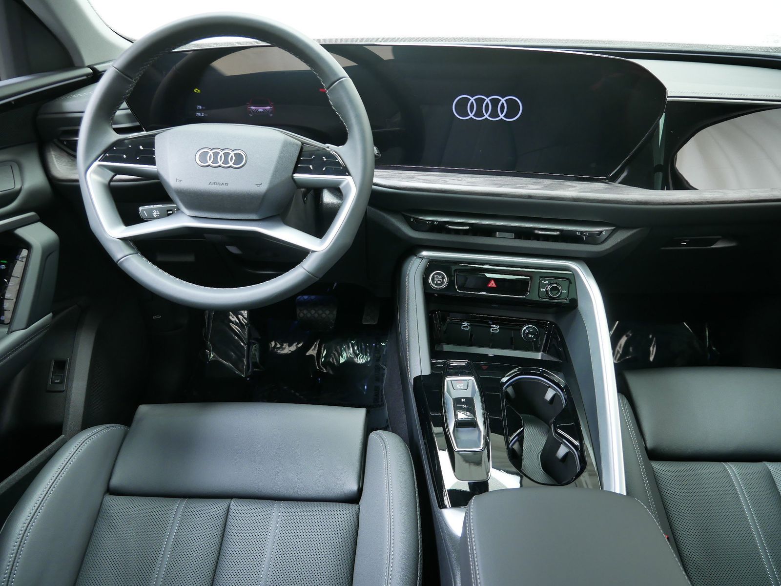 Thumbnail: 2025 Audi Q5 - 14