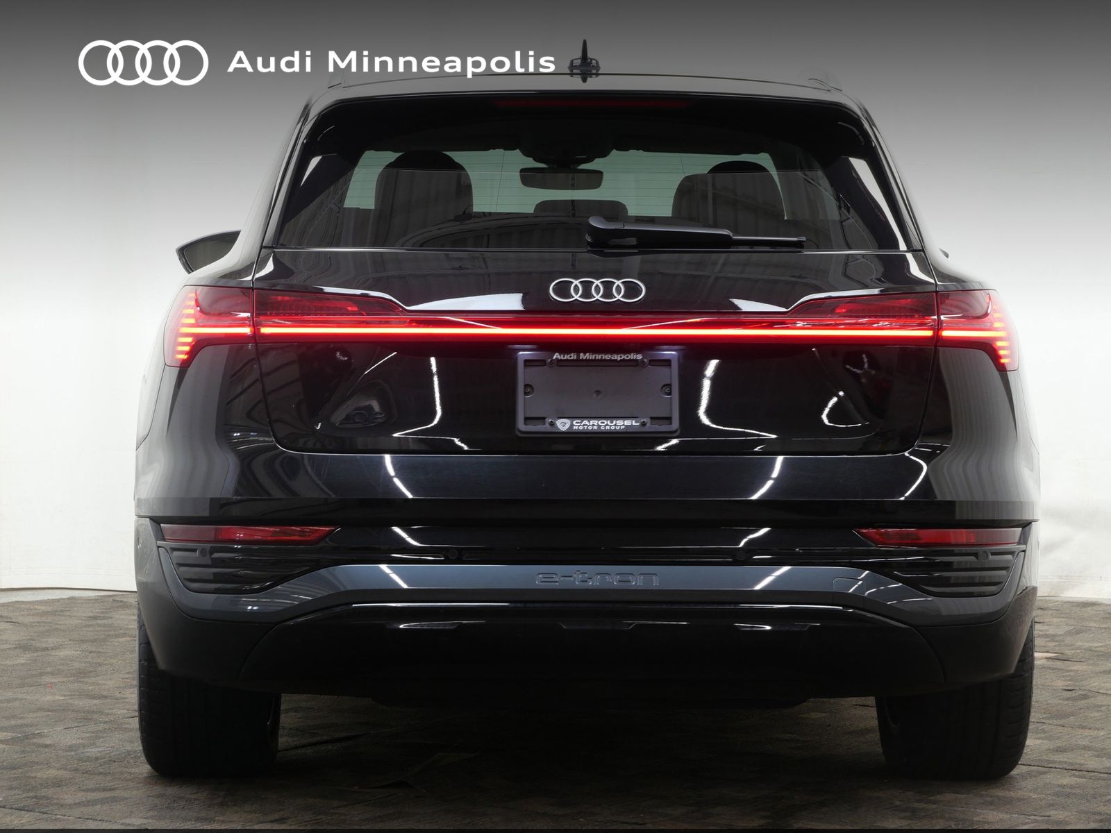 Thumbnail: 2024 Audi Q8 e-tron - 6