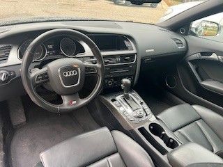 Thumbnail: 2011 Audi S5 - 2