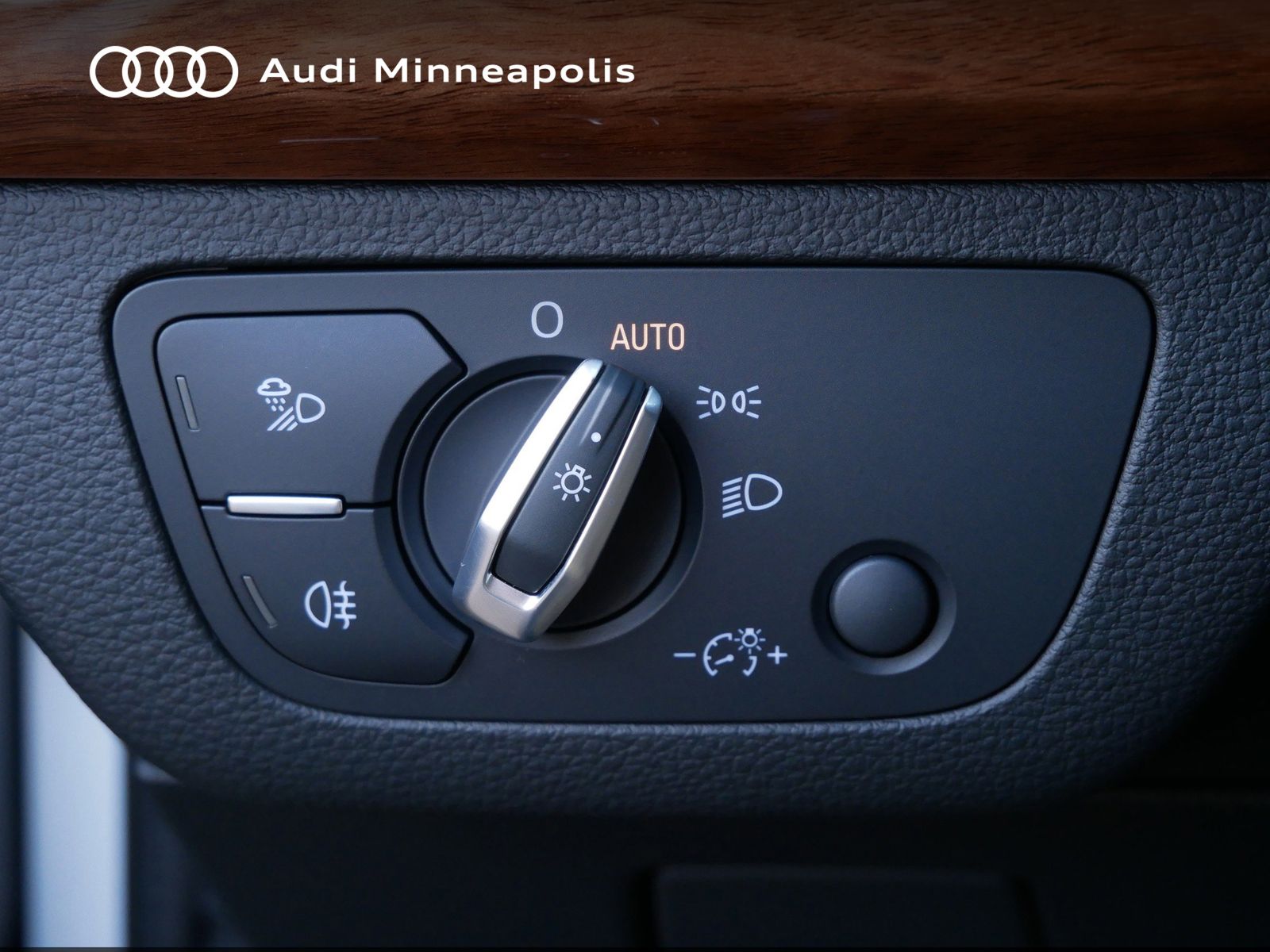 Thumbnail: 2023 Audi Q5 - 25