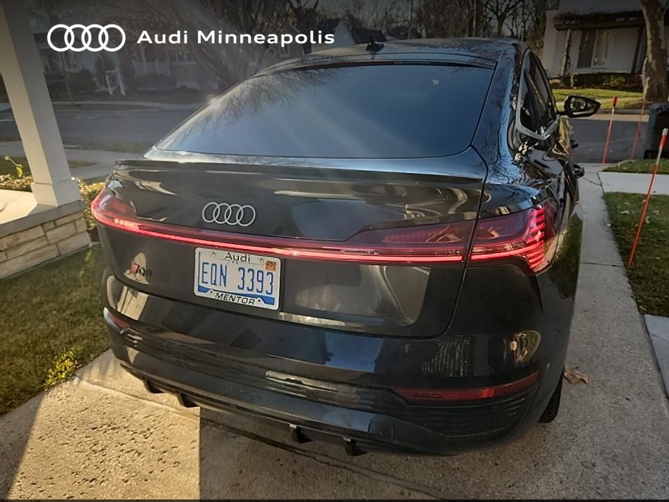 Thumbnail: 2024 Audi Q8 e-tron - 12