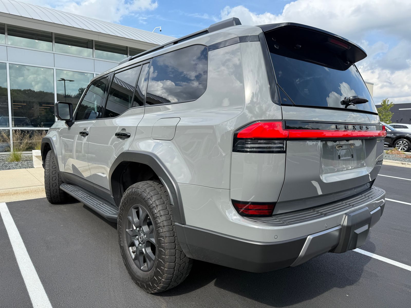Thumbnail: 2024 Lexus GX - 4