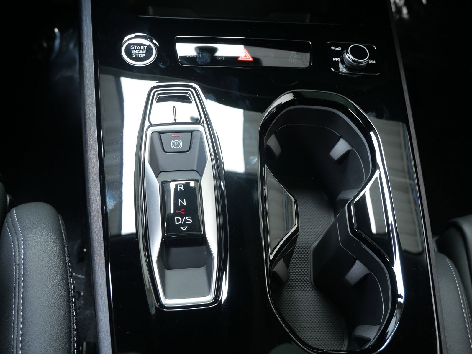 Thumbnail: 2025 Audi A5 - 13