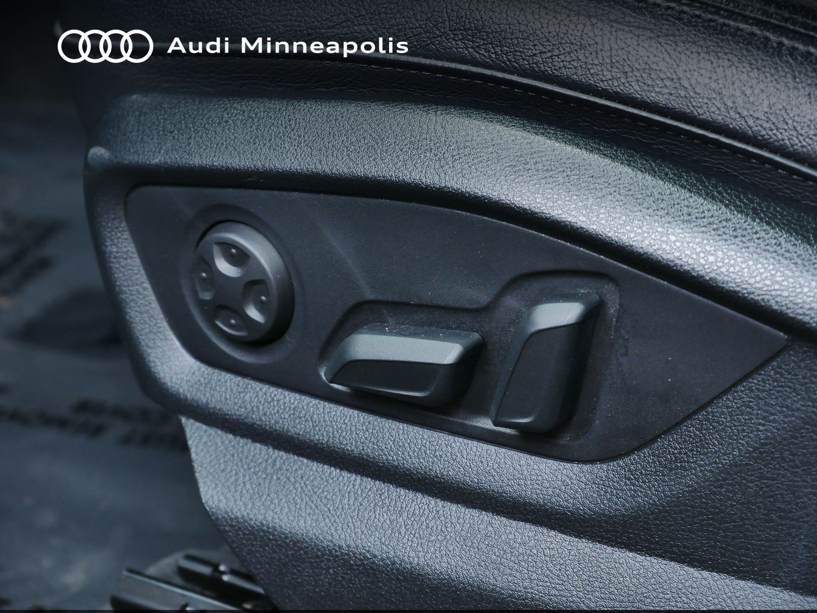 Thumbnail: 2019 Audi Q7 - 12