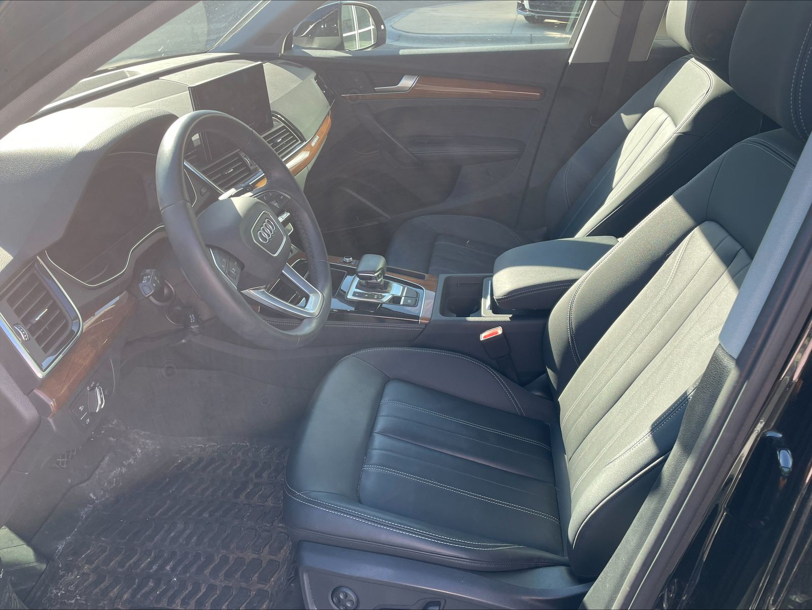 Thumbnail: 2022 Audi Q5 - 2