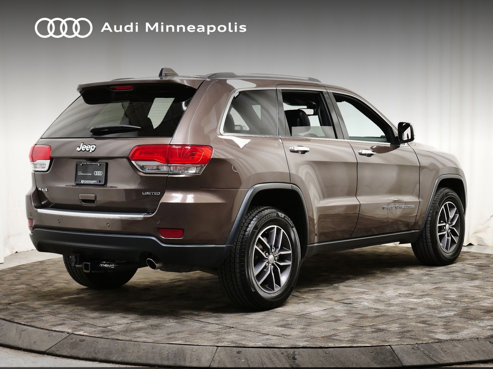 Thumbnail: 2017 Jeep Grand Cherokee - 7