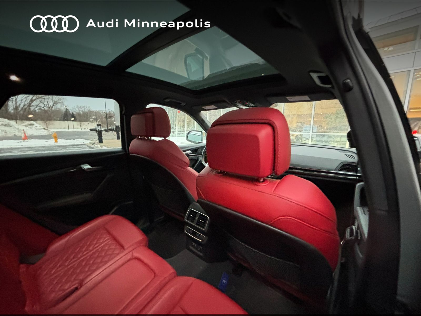 Thumbnail: 2019 Audi SQ5 - 12