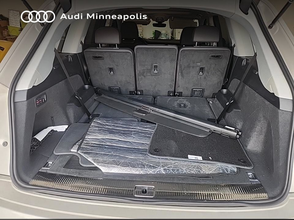Thumbnail: 2022 Audi Q7 - 11