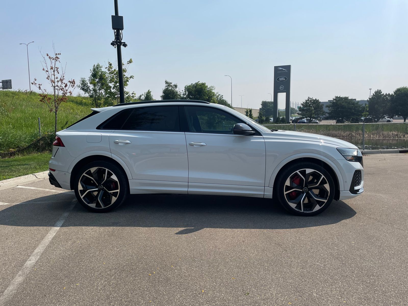 Thumbnail: 2020 Audi RS Q8 - 7