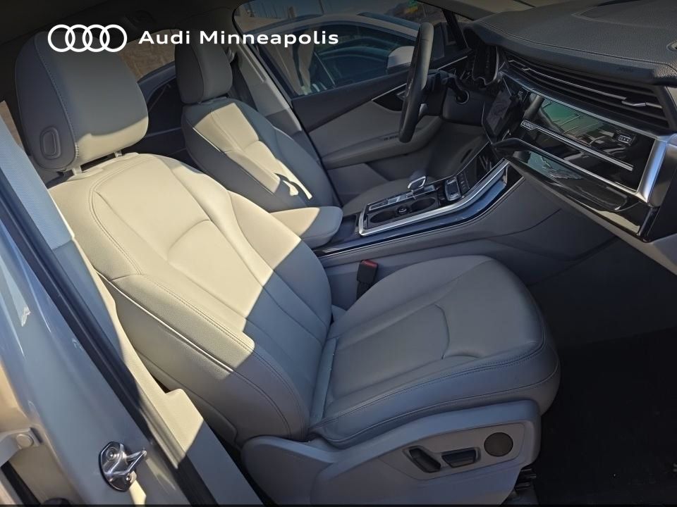 Thumbnail: 2023 Audi Q7 - 13