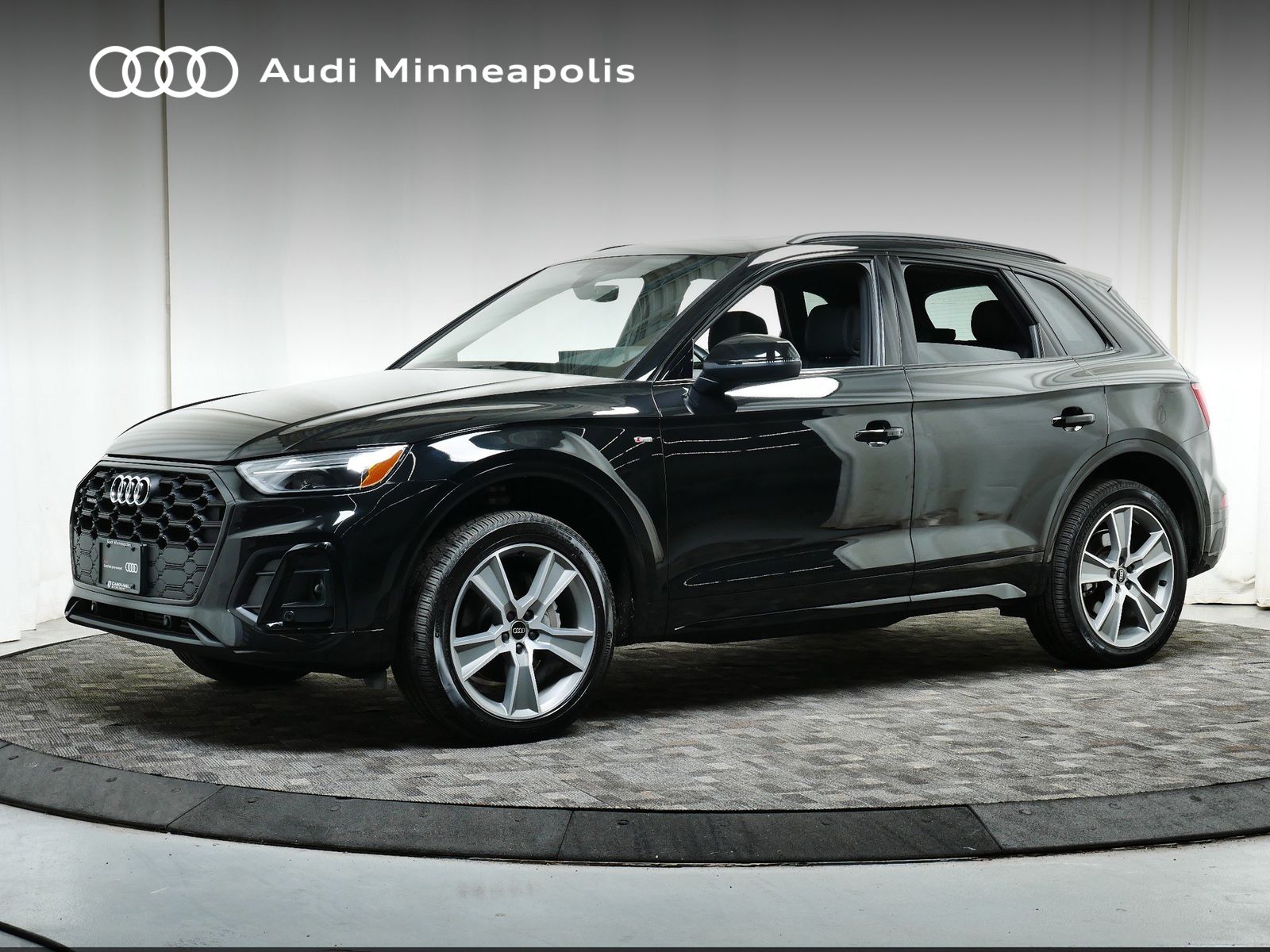 Thumbnail: 2025 Audi Q5 - 1