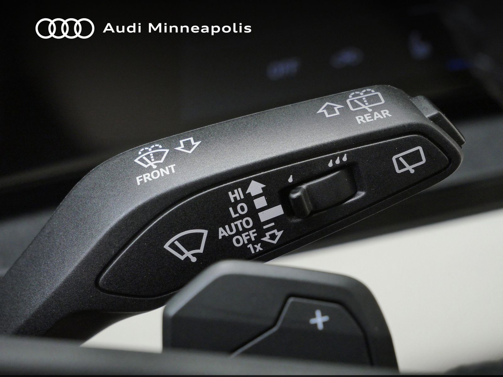 Thumbnail: 2025 Audi Q6 e-tron - 22