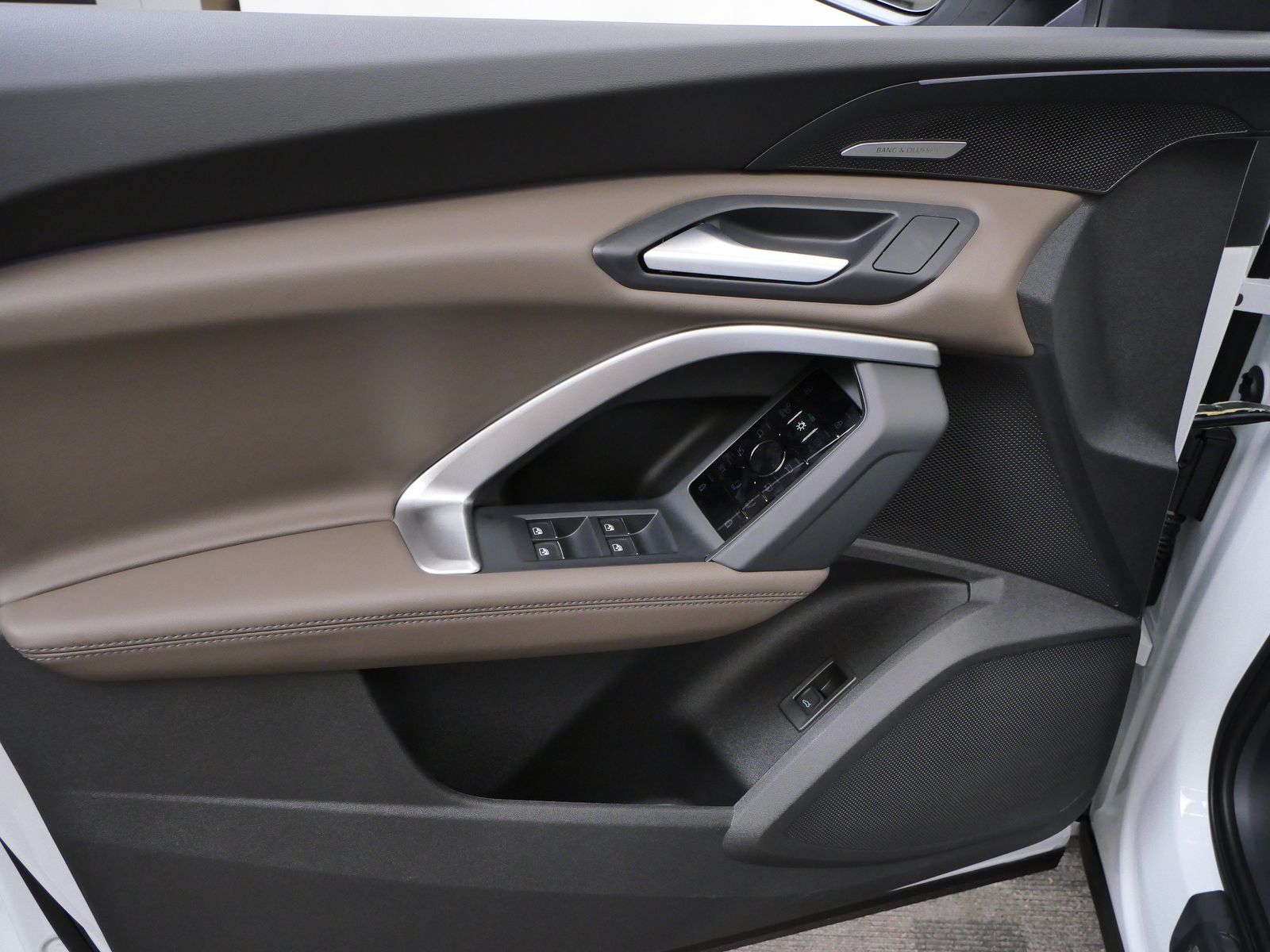 Thumbnail: 2026 Audi Q5 - 10
