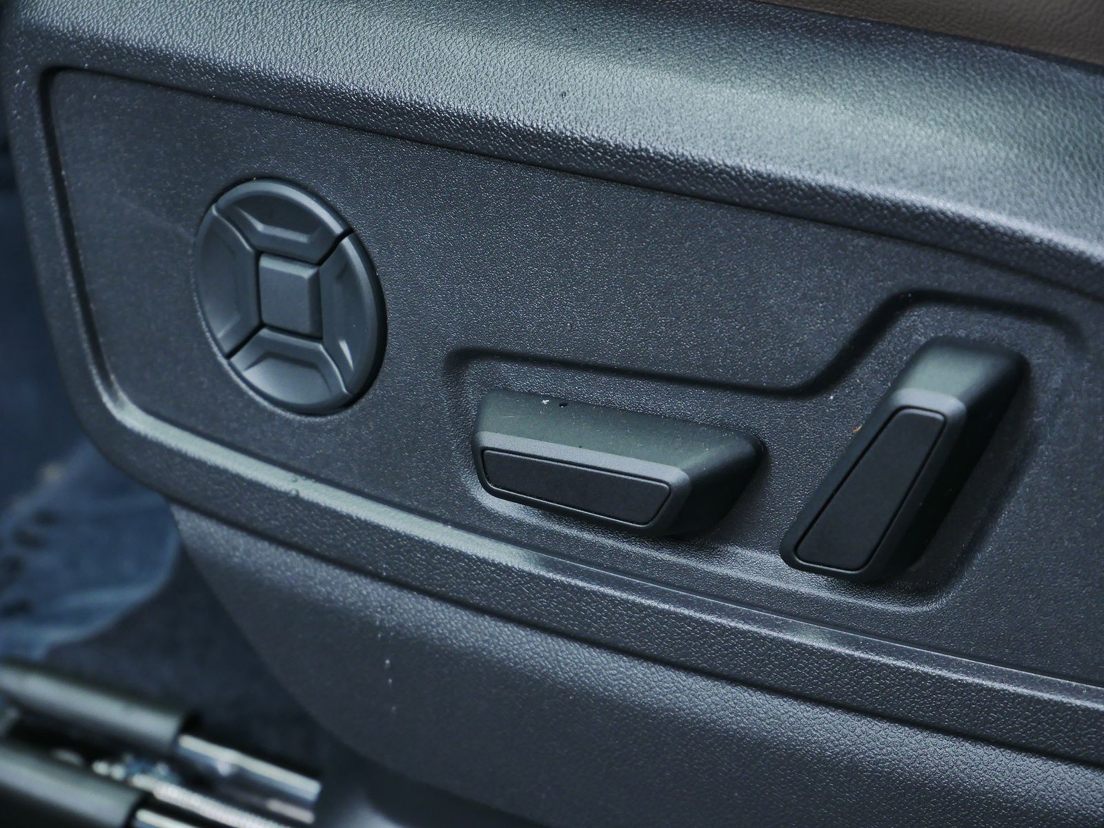 Thumbnail: 2025 Audi Q5 - 11